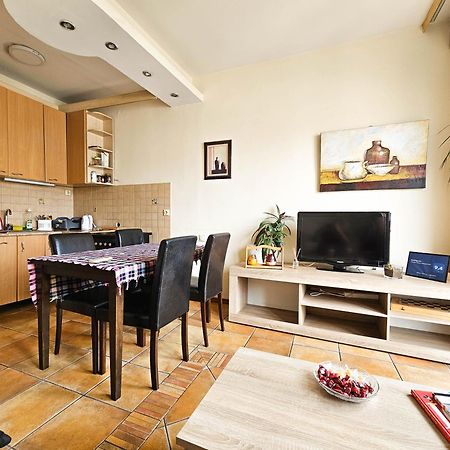 Rooftop Apartment At Mainsquare Скопье Экстерьер фото