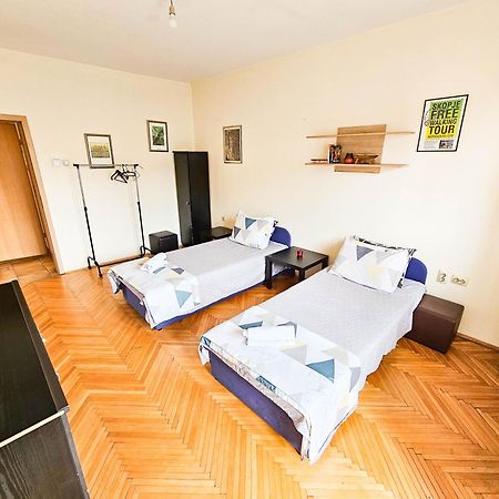 Rooftop Apartment At Mainsquare Скопье Экстерьер фото
