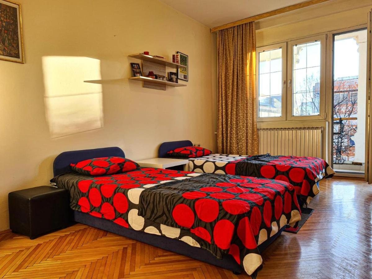 Rooftop Apartment At Mainsquare Скопье Экстерьер фото