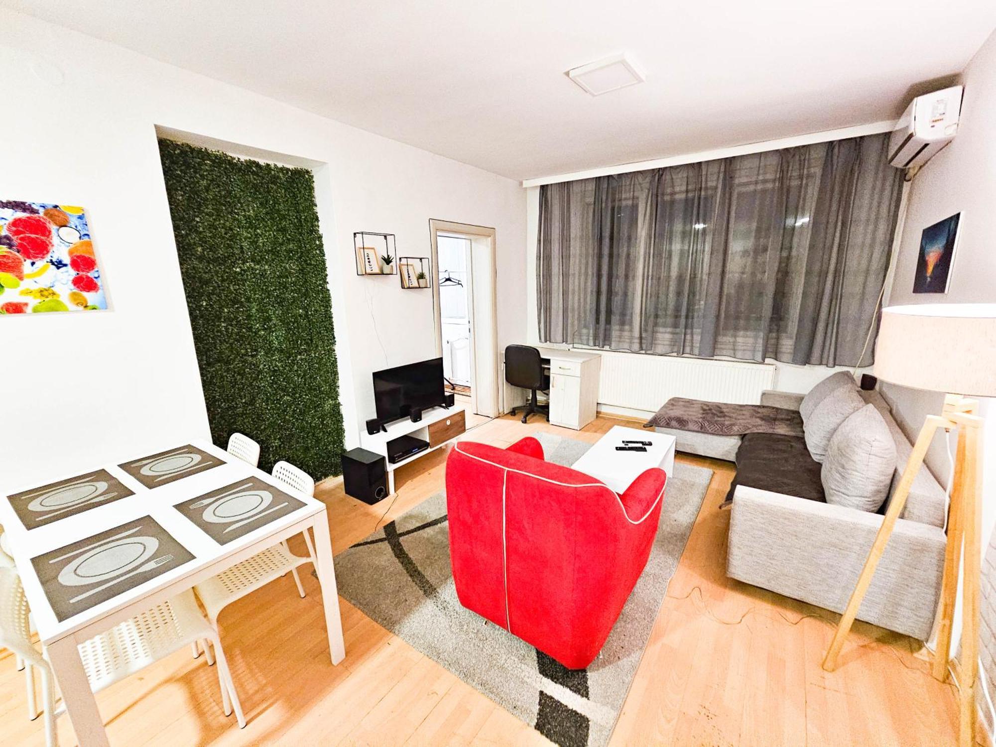 Rooftop Apartment At Mainsquare Скопье Экстерьер фото